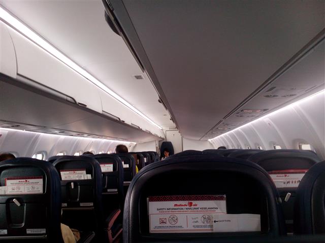 ruang dalam pesawat Malindo Air